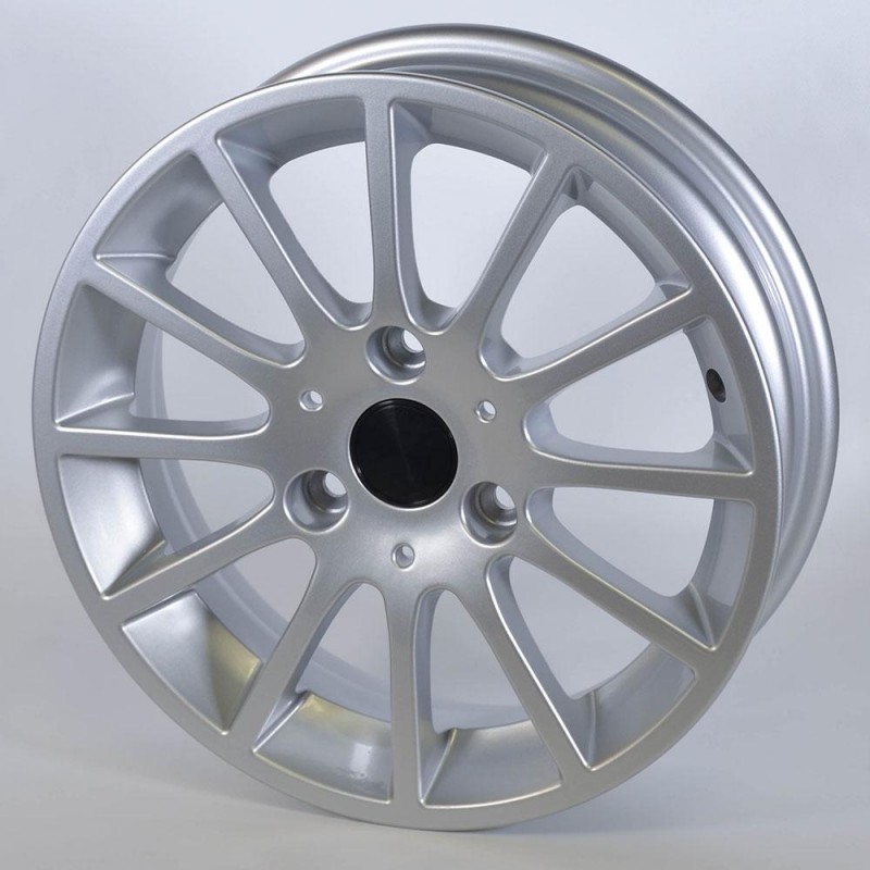 AVUS F571 4.5X15 3X112 ET23 57.1 SILVER