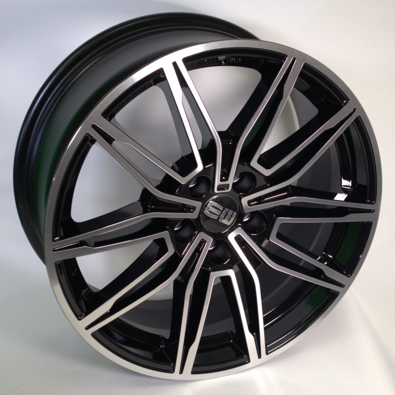 Llanta nero 8.5x20 5x120 et35 72.6 black polished