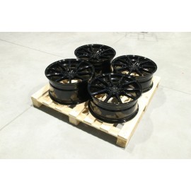 Set of CVR4 20x8,5 ET45 +...