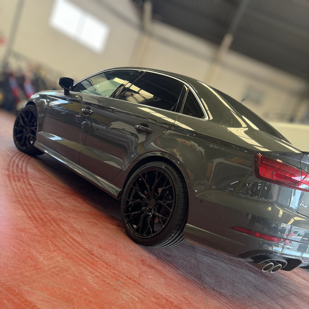 Audi A3 con llantas Concaver CVR1 - foto 2